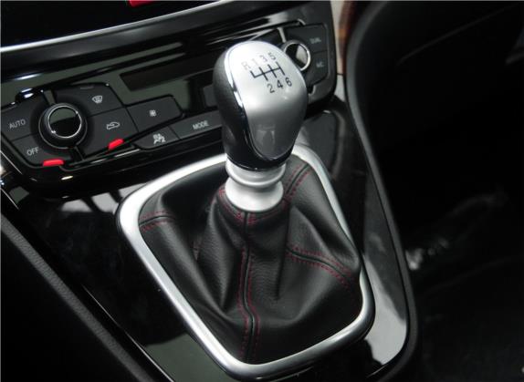哈弗H6 2013款 运动版 1.5T 手动两驱精英型 中控类   挡把