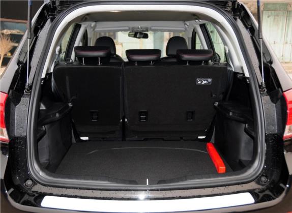 哈弗H6 2013款 升级版 2.4L 自动两驱精英型 车厢座椅   后备厢