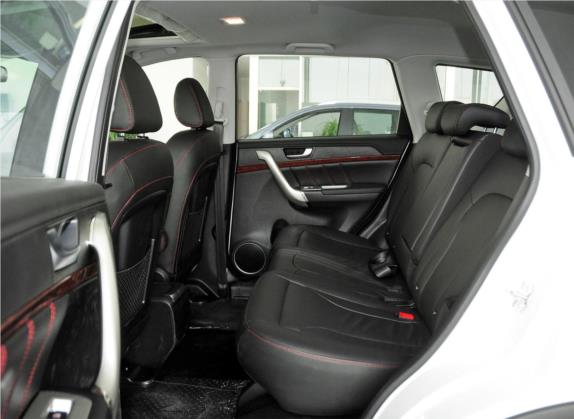 哈弗H6 2014款 运动版 1.5T 手动两驱精英型 车厢座椅   后排空间