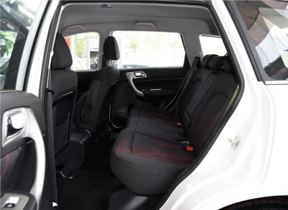 哈弗H6 2016款 升级版 1.5T 手动两驱超值型 车厢座椅   后排空间