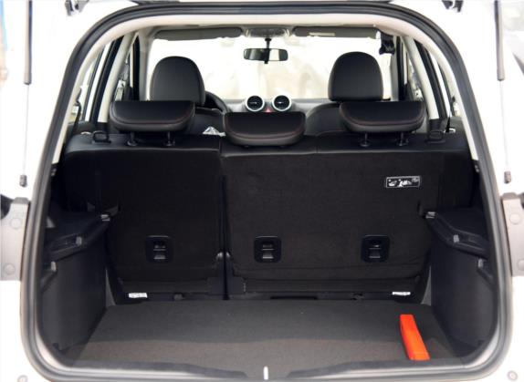 哈弗H6 2016款 升级版 1.5T 手动两驱都市型 车厢座椅   后备厢