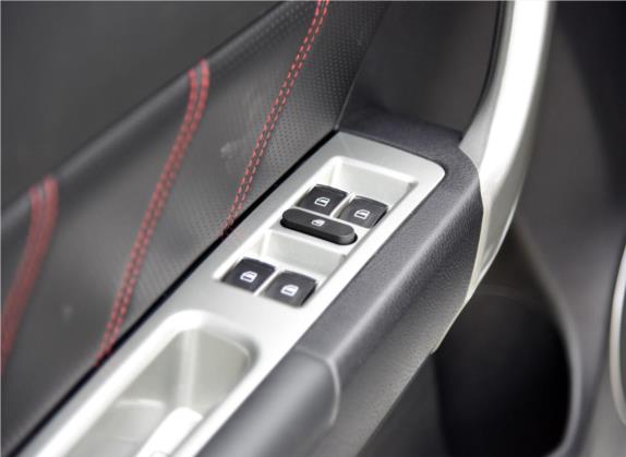 哈弗H6 2016款 升级版 1.5T 手动两驱都市型 车厢座椅   门窗控制