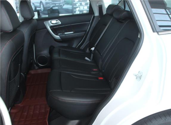 哈弗H6 2016款 升级版 1.5T 手动四驱都市型 车厢座椅   后排空间