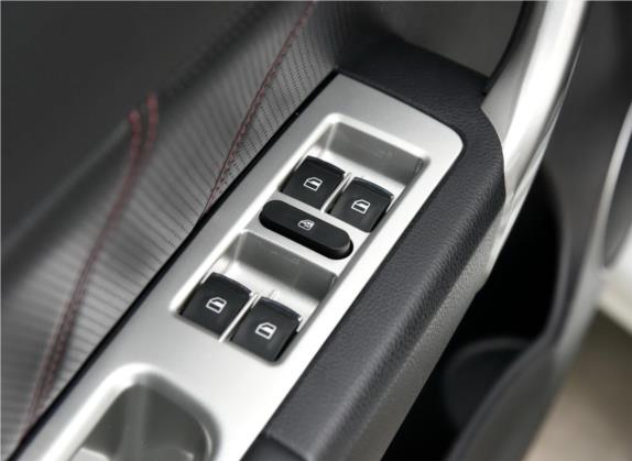 哈弗H6 2016款 升级版 1.5T 自动两驱精英型 车厢座椅   门窗控制