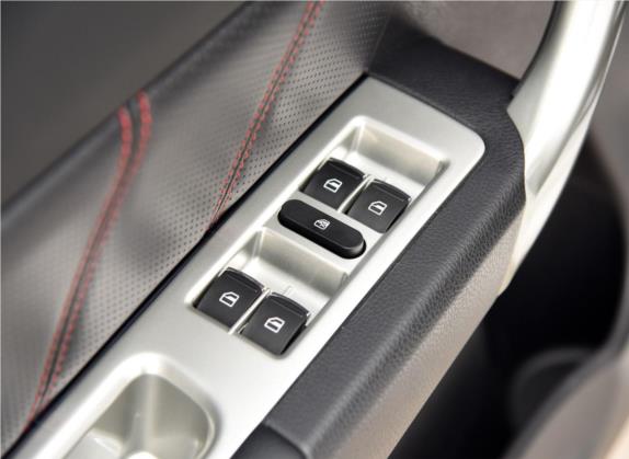 哈弗H6 2016款 升级版 2.0T 柴油 手动两驱尊贵型 国IV 车厢座椅   门窗控制
