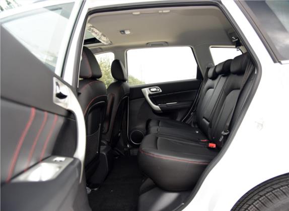 哈弗H6 2016款 升级版 2.0T 柴油 手动两驱尊贵型 国V 车厢座椅   后排空间
