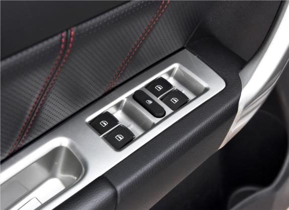 哈弗H6 2016款 升级版 2.0T 柴油 手动四驱精英型 国IV 车厢座椅   门窗控制