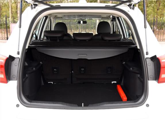 哈弗H6 2017款 红标 运动版 2.0T 柴油 手动两驱精英型 国IV 车厢座椅   后备厢