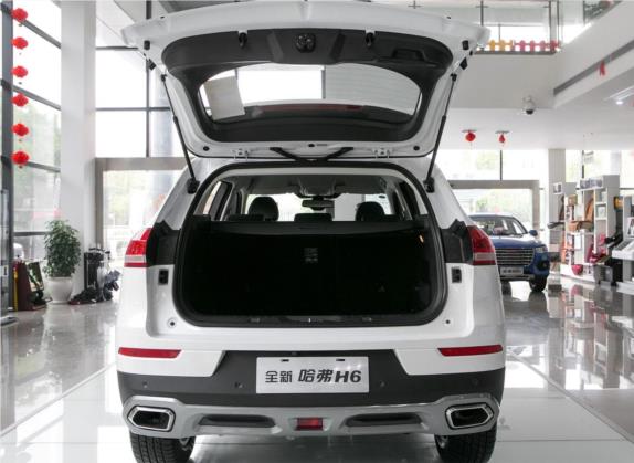 哈弗H6 2017款 红标 2.0T 自动两驱风尚型 车厢座椅   后备厢