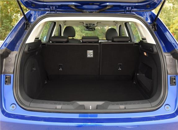 哈弗H6 2017款 蓝标 1.3T 自动两驱风尚型 车厢座椅   后备厢
