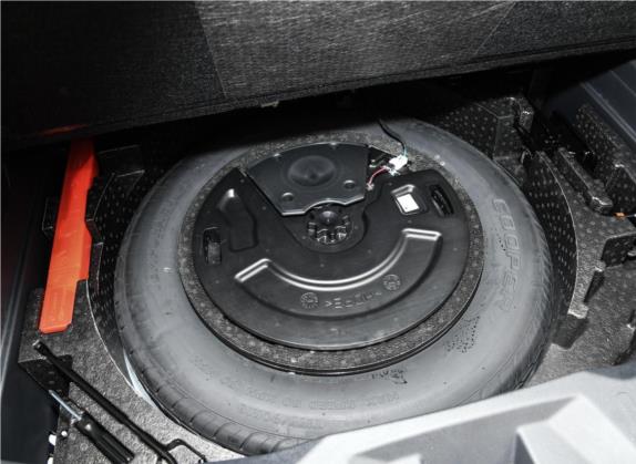 哈弗H6 2017款 红标 2.0T 自动两驱领尚型 其他细节类   备胎