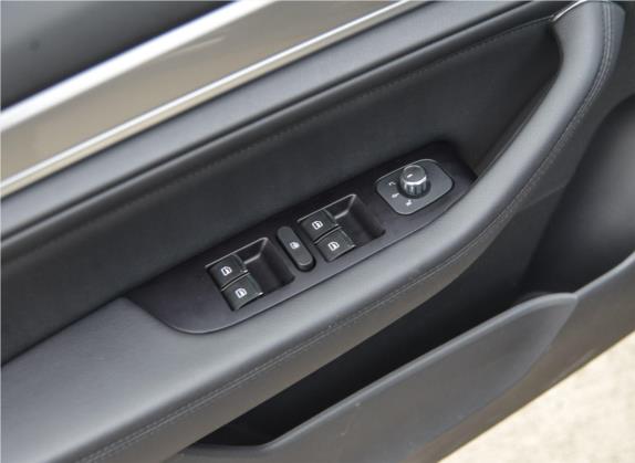 哈弗H6 2018款 蓝标 运动版 1.5T 自动两驱精英型 车厢座椅   门窗控制
