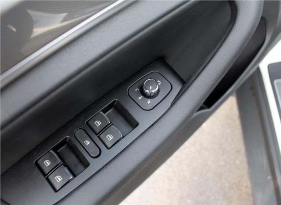 哈弗H6 2018款 蓝标 运动版 1.5T 自动两驱尊贵型 车厢座椅   门窗控制