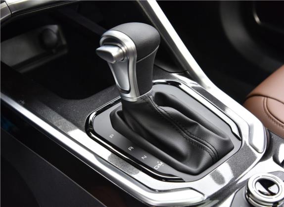 哈弗H6 2018款 红标 1.5T 自动超豪型 中控类   挡把