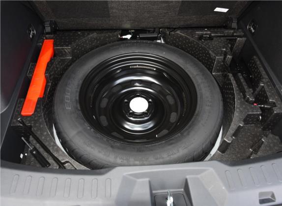 哈弗H6 2018款 蓝标 1.5T 自动豪华型 其他细节类   备胎