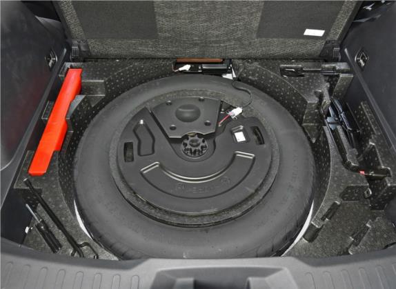 哈弗H6 2018款 蓝标 1.5T 自动超豪型 其他细节类   备胎