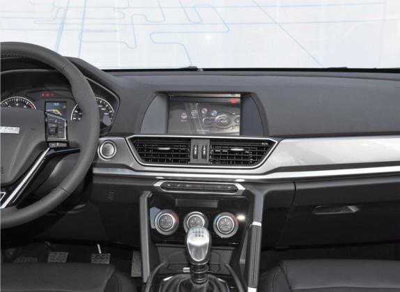 哈弗H6 2018款 运动版 1.5T 手动两驱精英型 国V 中控类   中控台