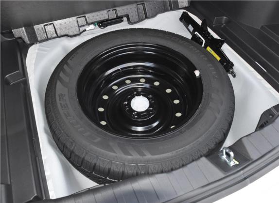 哈弗H6 2018款 运动版 1.5T 手动两驱精英型 国V 其他细节类   备胎