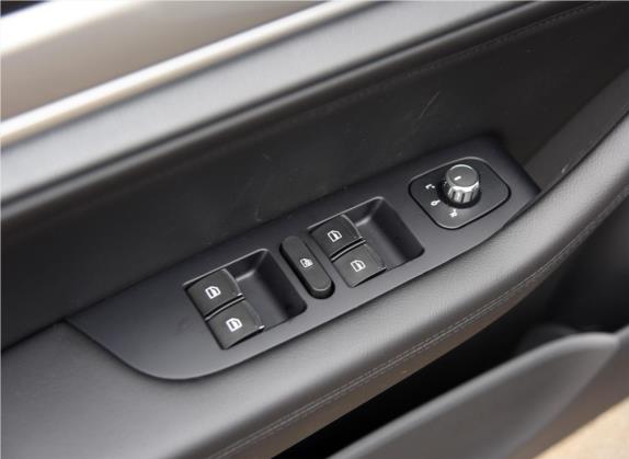 哈弗H6 2018款 运动版 1.5T 自动两驱精英型 国V 车厢座椅   门窗控制