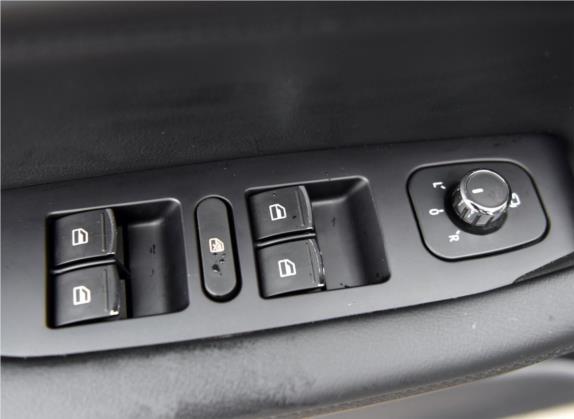 哈弗H6 2018款 运动版 1.5T 自动两驱尊贵型 国V 车厢座椅   门窗控制