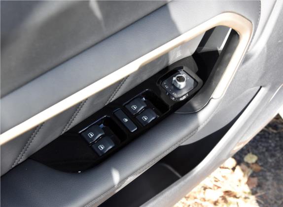哈弗H6 2019款 蓝标 1.5GDIT 自动豪华智联版 车厢座椅   门窗控制
