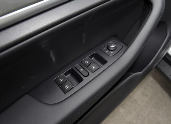 哈弗H6 2019款 运动版 1.5T 手动两驱精英型 国VI 车厢座椅   门窗控制