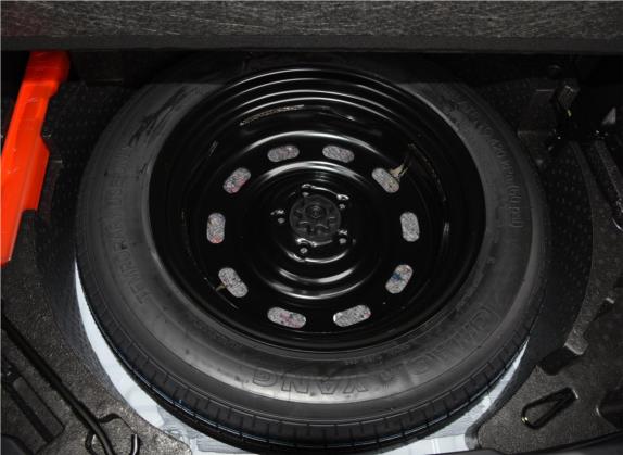 哈弗H6 2021款 2.0GDIT 自动冠军版 其他细节类   备胎