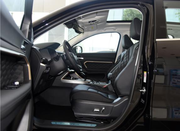 哈弗H6 2021款 1.5T 自动冠军版 车厢座椅   前排空间
