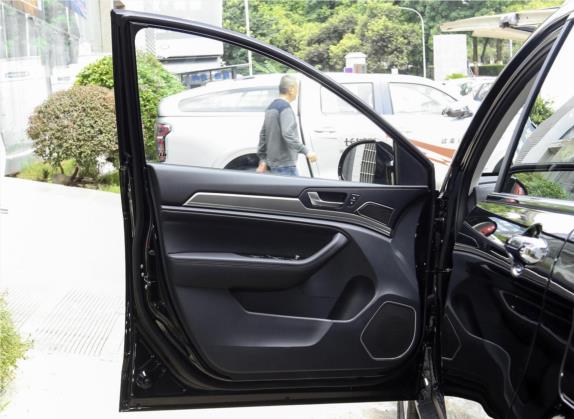 哈弗H6 2021款 运动版 1.5T 手动精英智联型 六边形格栅 车厢座椅   前门板