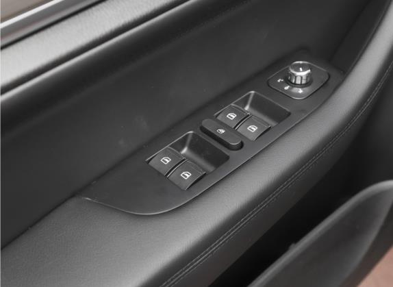 哈弗H6 2021款 运动版 1.5T 自动精英智联型 U型格栅 车厢座椅   门窗控制