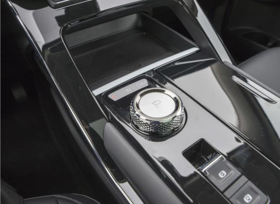 哈弗H6 2021款 第三代 1.5T 自动乐享型 中控类   挡把