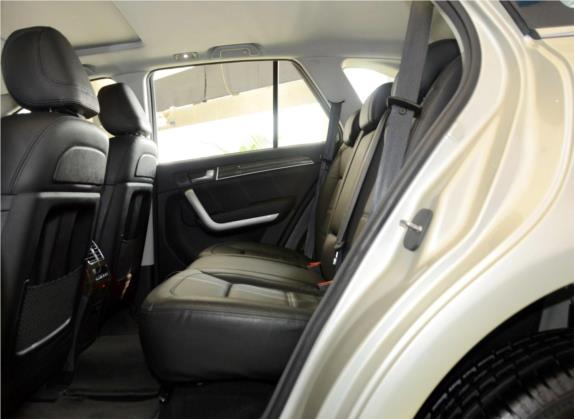 哈弗H8 2015款 2.0T 两驱标准型 车厢座椅   后排空间