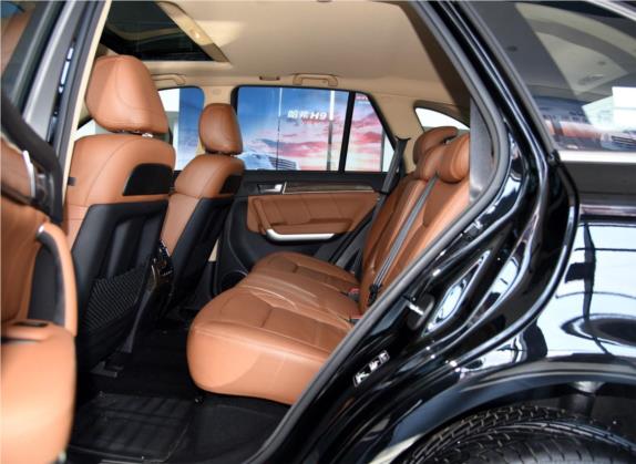 哈弗H8 2015款 2.0T 两驱豪华型 车厢座椅   后排空间