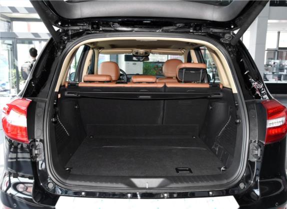 哈弗H8 2015款 2.0T 两驱豪华型 车厢座椅   后备厢