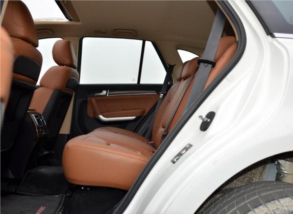 哈弗H8 2015款 2.0T 四驱豪华型 车厢座椅   后排空间