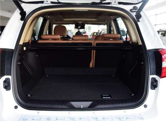 哈弗H8 2015款 2.0T 两驱精英型 车厢座椅   后备厢