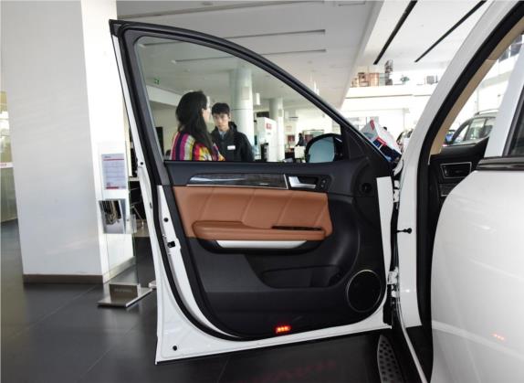 哈弗H8 2015款 2.0T 两驱精英型 车厢座椅   前门板
