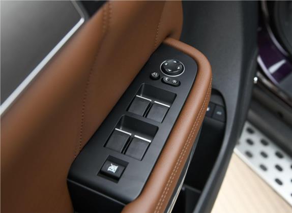 哈弗H8 2017款 2.0T 汽油四驱智享型 车厢座椅   门窗控制