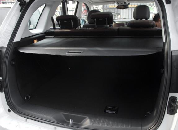 哈弗H8 2017款 2.0T 柴油两驱智享型 车厢座椅   后备厢