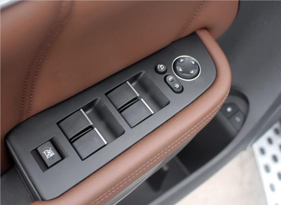 哈弗H8 2017款 2.0T 柴油四驱智享型 车厢座椅   门窗控制