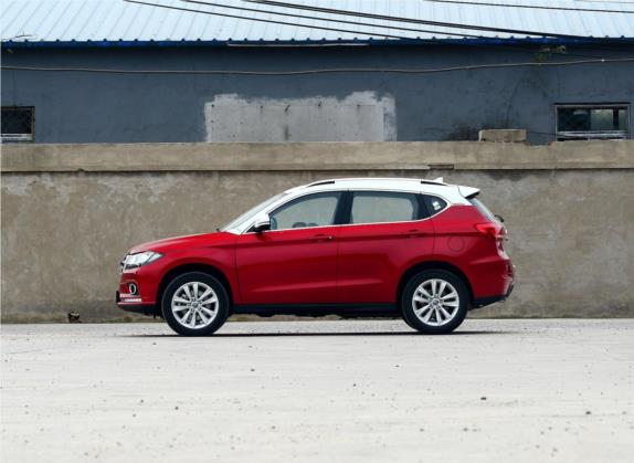 哈弗H2 2014款 1.5T 手动两驱精英版 外观   正侧