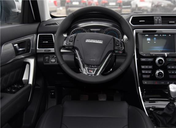 哈弗H2 2016款 红标 1.5T 手动两驱尊贵型 中控类   驾驶位