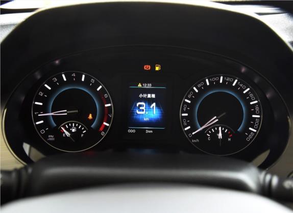 哈弗H2 2017款 红标 1.5T 手动两驱豪华型 中控类   仪表盘