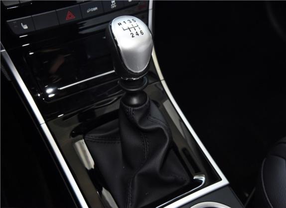 哈弗H2 2017款 红标 1.5T 手动两驱豪华型 中控类   挡把