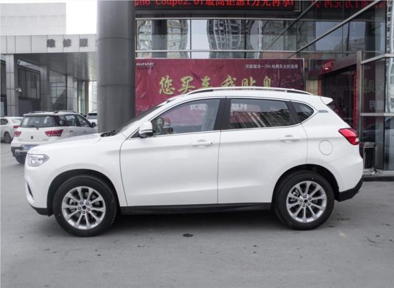 哈弗H2 2017款 蓝标 1.5T 手动四驱豪华型 外观   正侧
