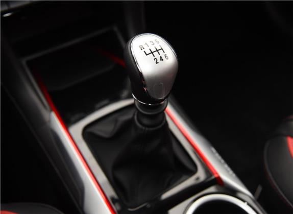 哈弗H2 2017款 蓝标 1.5T 手动两驱豪华型 中控类   挡把
