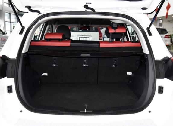 哈弗H2 2017款 蓝标 1.5T 自动两驱豪华型 车厢座椅   后备厢