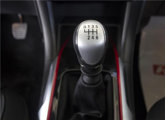 哈弗H2 2018款 蓝标 1.5T 手动两驱豪华型 中控类   挡把