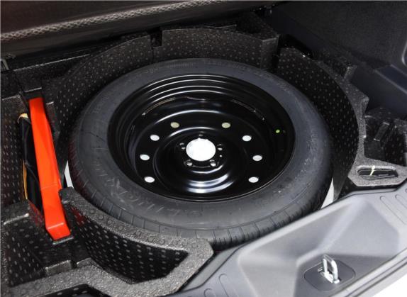 哈弗H7 2019款 2.0T 智享型 国V 其他细节类   备胎