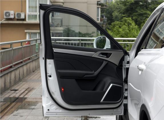 哈弗H7 2019款 2.0T 尊享型 国V 车厢座椅   前门板